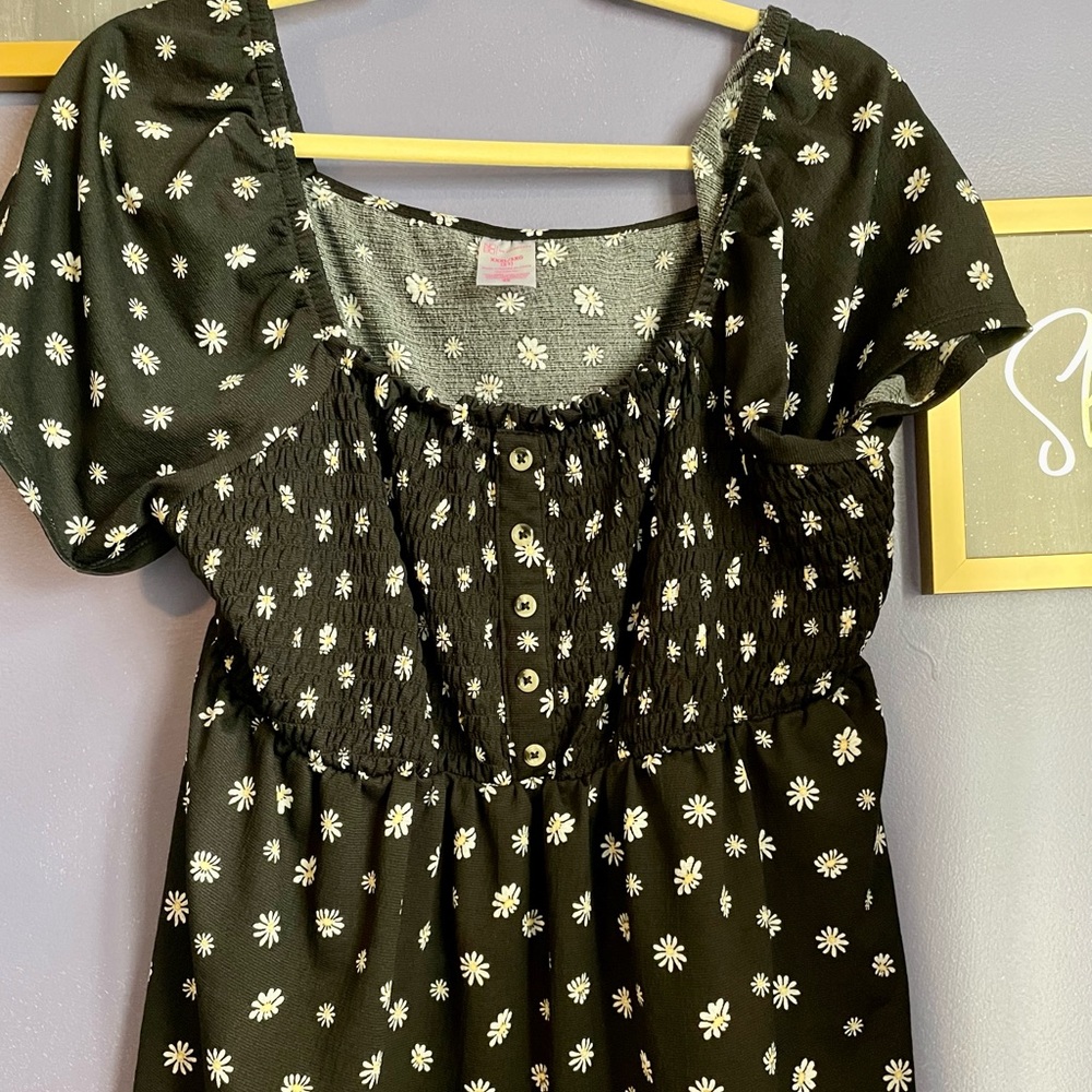 Black sunflower top